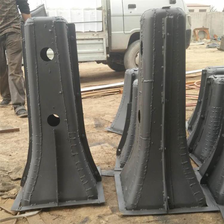 隔离墩kaiyun开云(中国)官方在线登录 隔离墩模具3.jpg