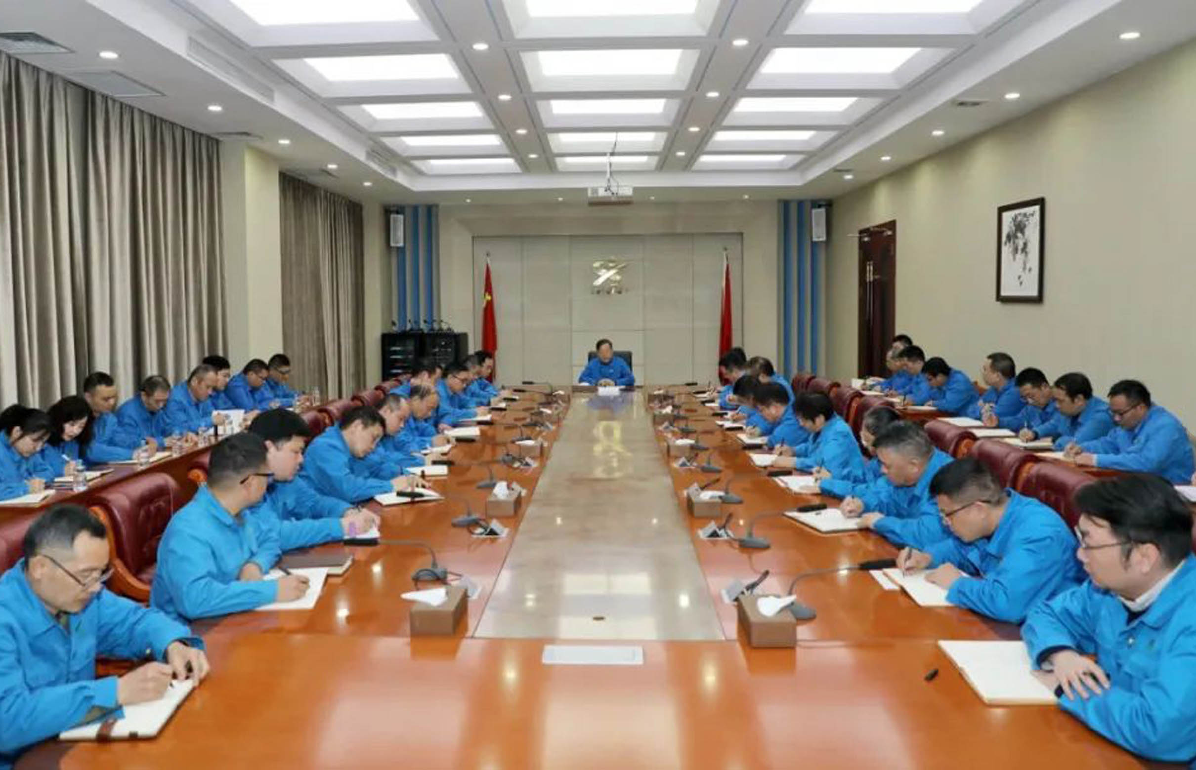 学习民营企业座谈会精神——kaiyun开云（中国）官方在线登录集团：发挥装备能力强、制造能力强、创新能力强的优势，坚守主业、做强实业。